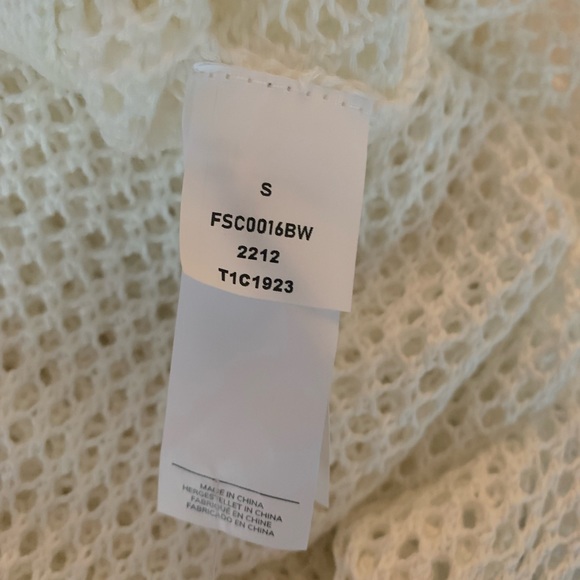 Cupshe Swim Coverup - Picture 4 of 4